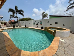 Paradera Palms Apt 1